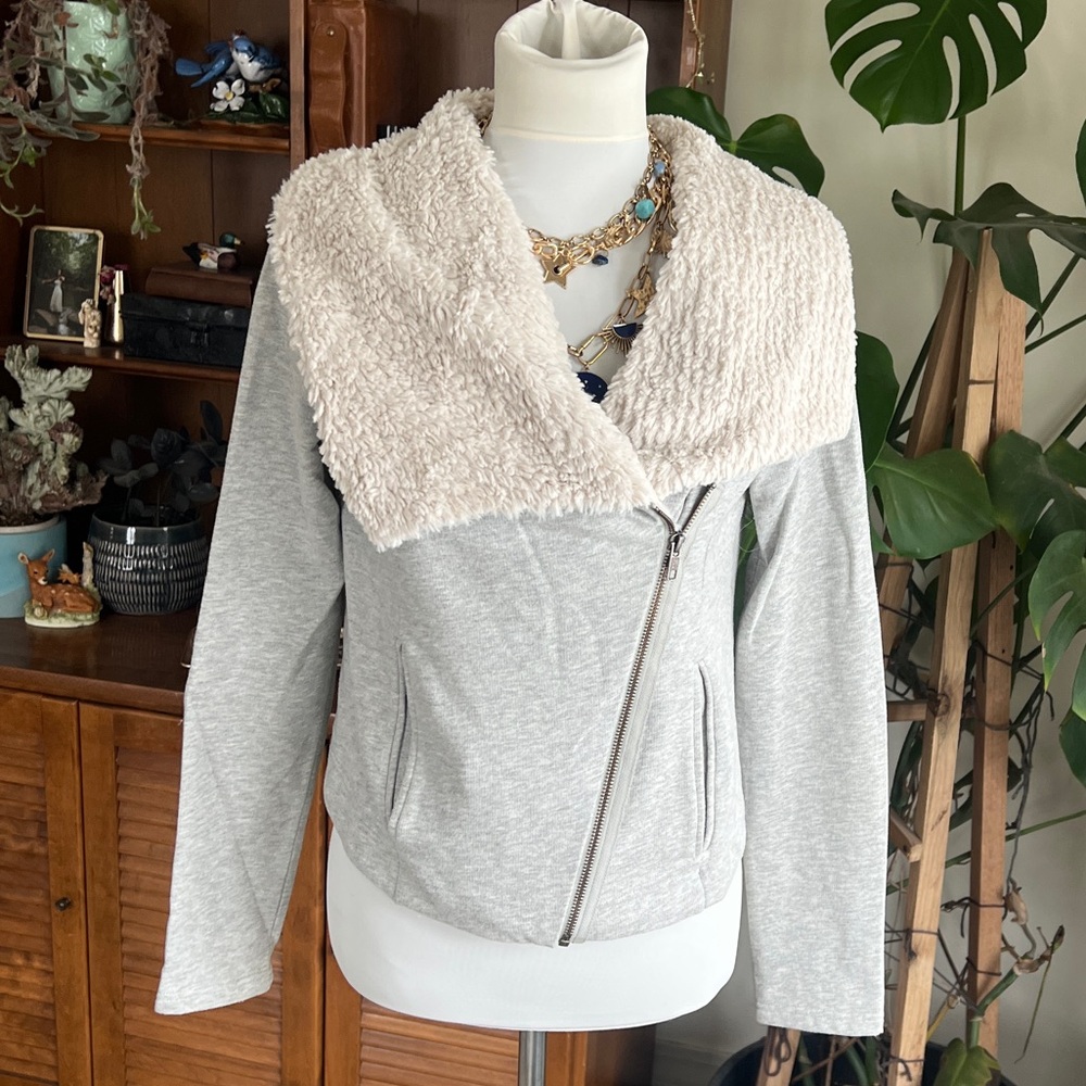 *Ann Taylor LOFT Gray Moto Jacket w/ Cream Faux Fur Lined Collar Jacket S